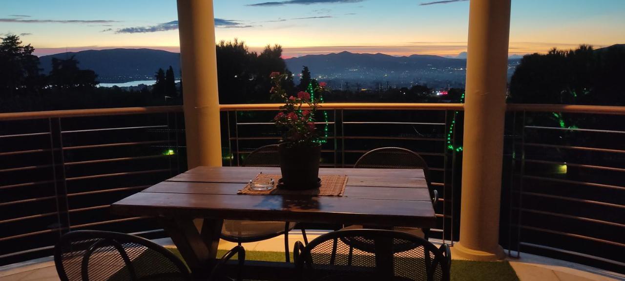 Luxury Thea Villa *