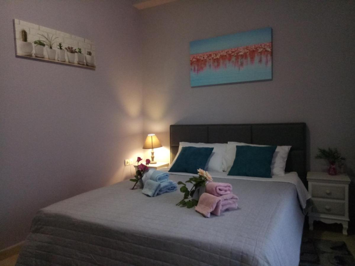 Luxury Thea Villa *